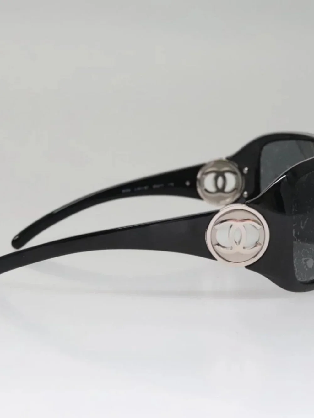 CHANEL Sunglasses plastic Black CC Auth 111071V